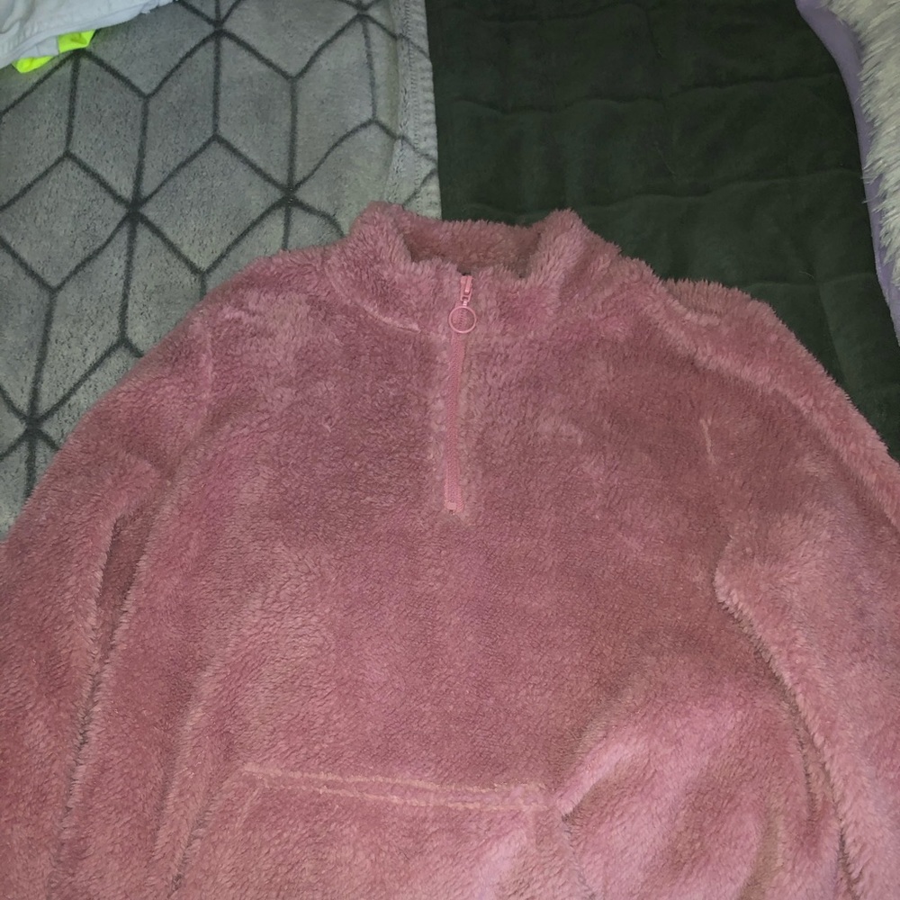 Pink furry coat. Rose/pink color!